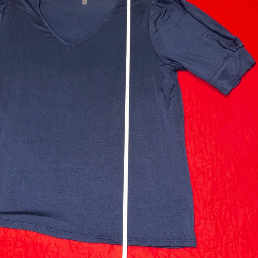 Navy Laila Jayde XLP Puff Sleeve Top - Picture 4 of 10